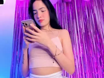 Cling to live show with hannah_xoxo_ from Chaturbate 